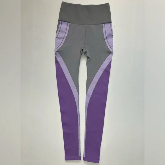 Fabletics Sofia Seamless Crop Top & Legging Frosted Lilac 2 Piece Workout Set XS - Picture 7 of 10
